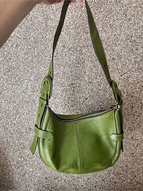 Fossil Green Shoulder Bag hobo style Like New leather - great size